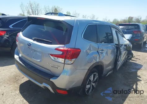 2021 Subaru Forester Touring z USA, uszkodzony, nr VIN JF2SKAXC0MH447252
